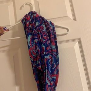 Lilly scarf